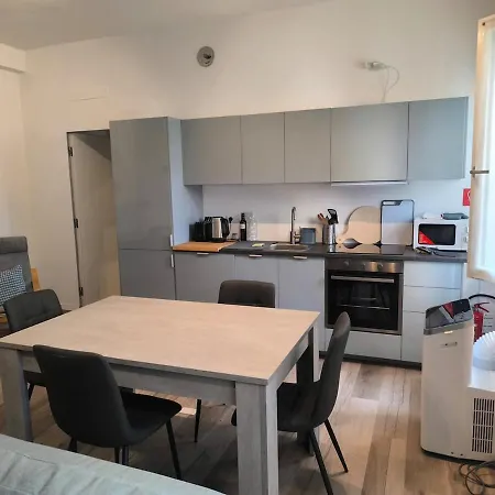 Casa Salle アパート ベルガモ