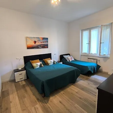 Casa Salle-spazioso Bilocale Vicino Al Centro 아파트 *