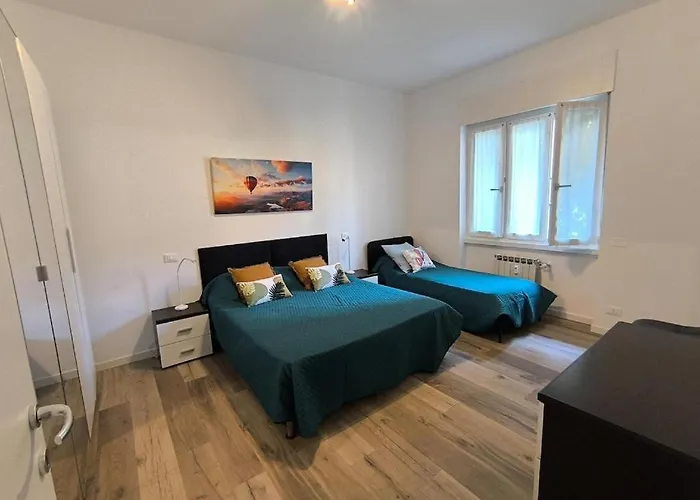 Casa Salle-spazioso Bilocale Vicino Al Centro 아파트 *